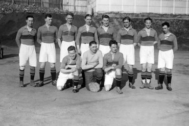 Vålerenga IF’s football team, 1930 (Photo: Henriksen & Steen).
